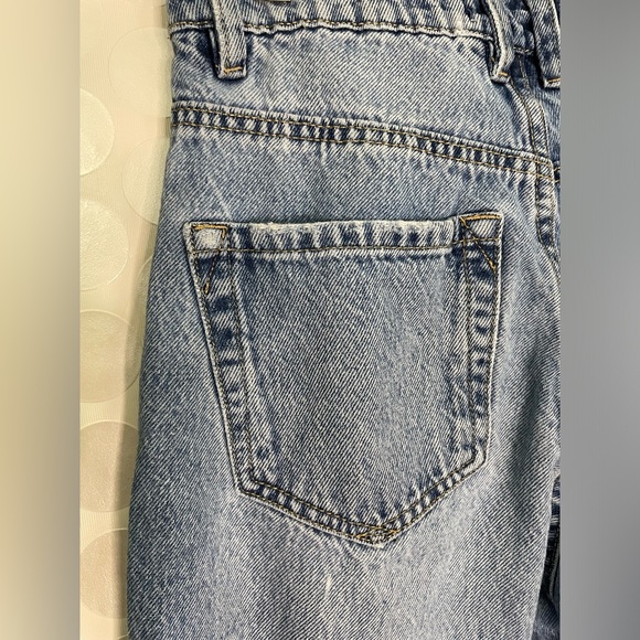 STRADIVARIUS WOMEN'S HIGH WAIST SKY BLUE JEAN, buttons SIZE 02 - Picture 6 of 16